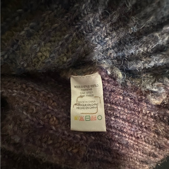 RD Style Ombré Turtleneck Sweater. Cozy winter sweater. Blue and orange sweater - Picture 7 of 7